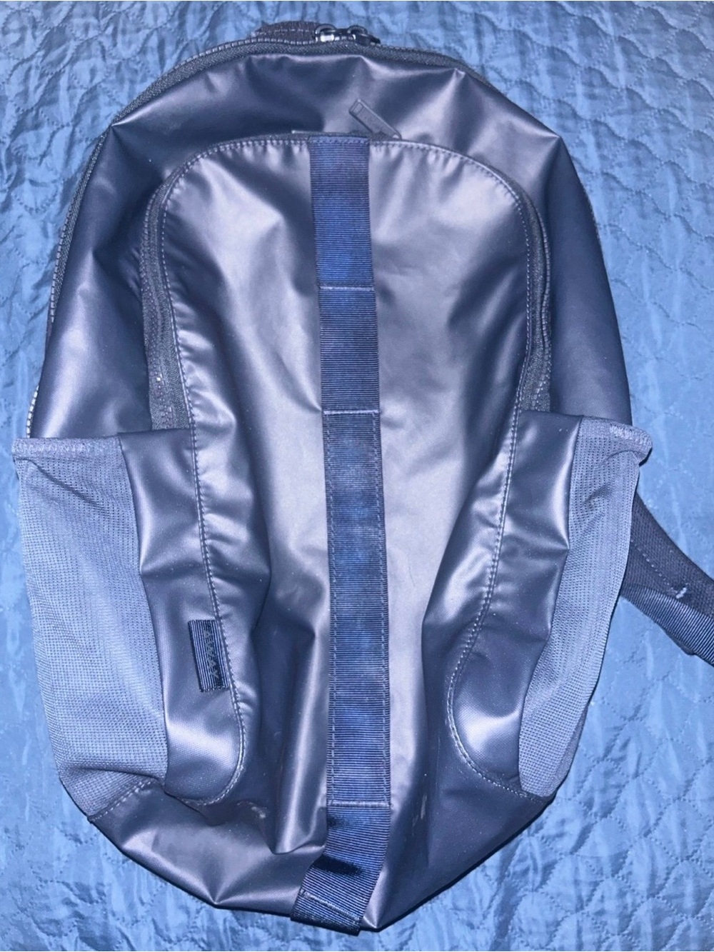 Away Men's Navy Waterproof Everyday Backpack 26L